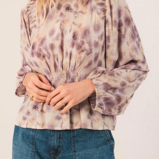 BLUSA ENGOMADOS ACUARELA