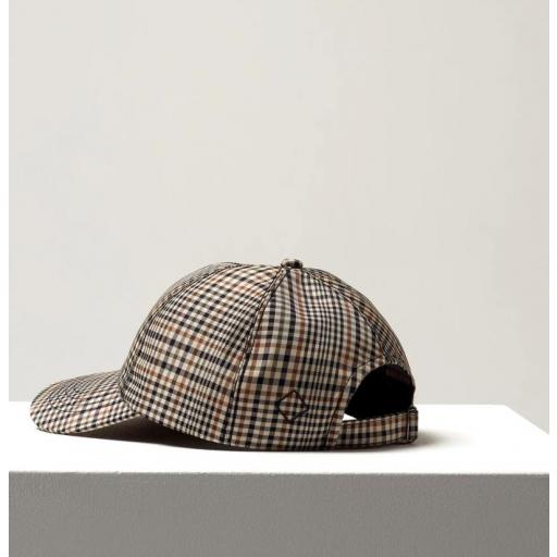 GORRA DARA CUADROS 