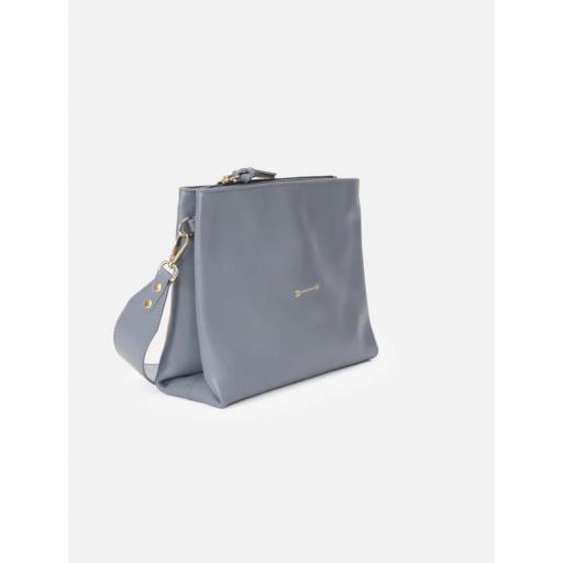 ROBIN MEDIUM STORMY  [3]