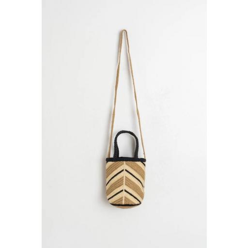 MINI BOLSO VERANIEGO RAFIA  [2]