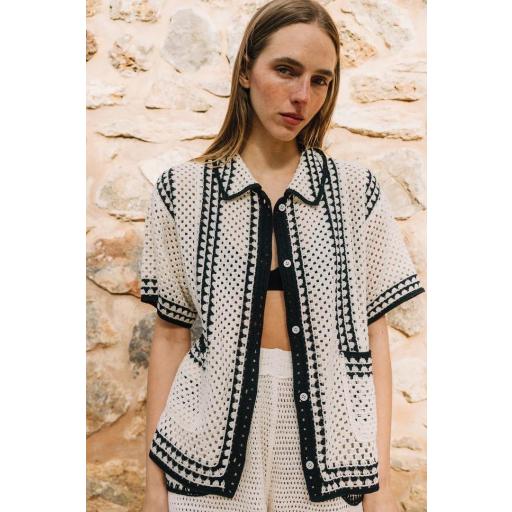 CAMISA CROCHET BICOLOR 