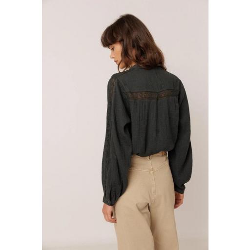 CAMISA COMBINADA CON PUNTILLAS  [3]