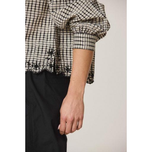 CAMISA BORDADOS CONTRASTE  [1]