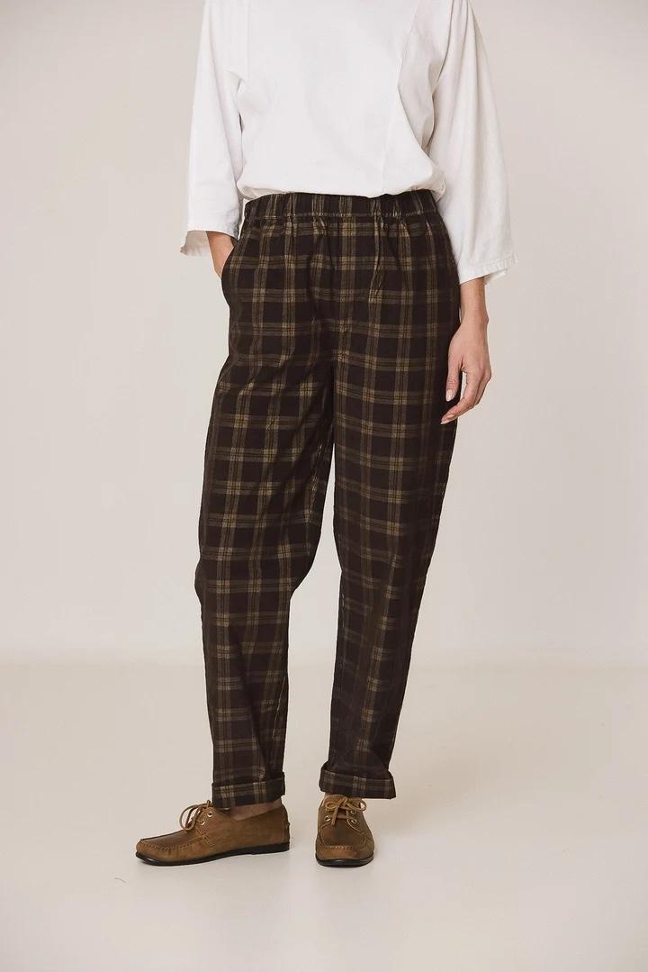 PANTALÓN ENGOMADO MICROPANA CUADROS