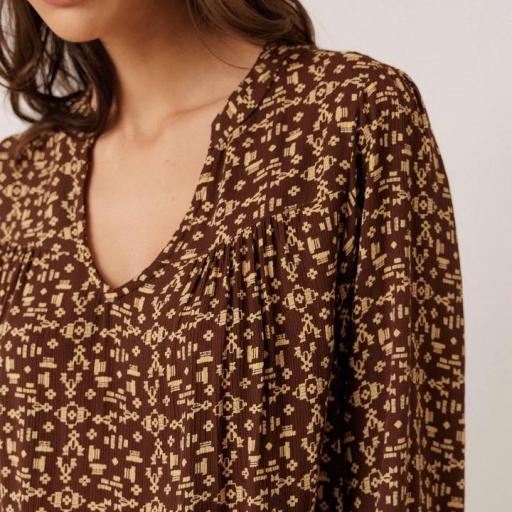 BLUSA ESTAMPADO ÉTNICO