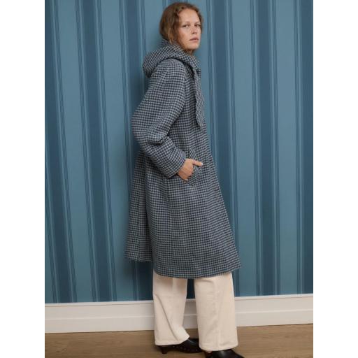 ABRIGO KOSTELIC  [2]