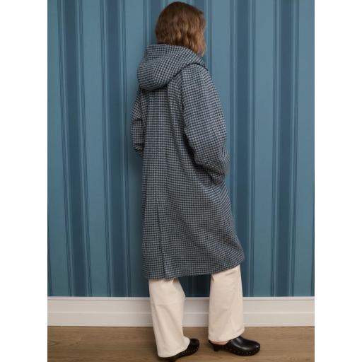 ABRIGO KOSTELIC  [3]