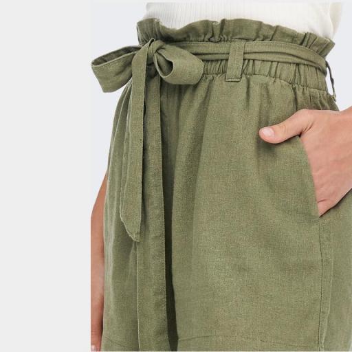 JDY Short con cinturón 15225921 verde caqui [5]