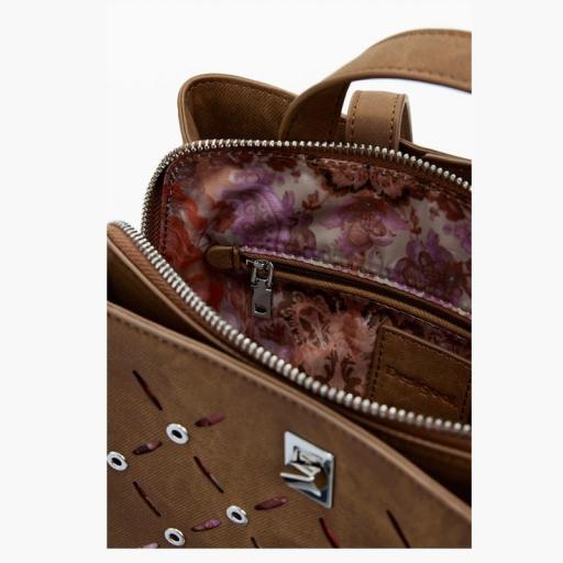 Desigual Mochila Yankee Metal Patch Sumy Mini Camel 25WAKP31 6011 [5]