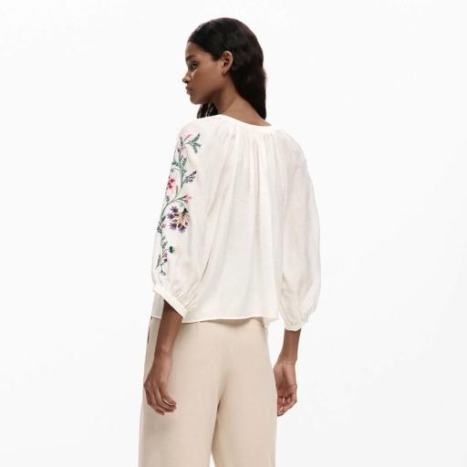 Desigual Blusa Roman 26SWBW13 [2]