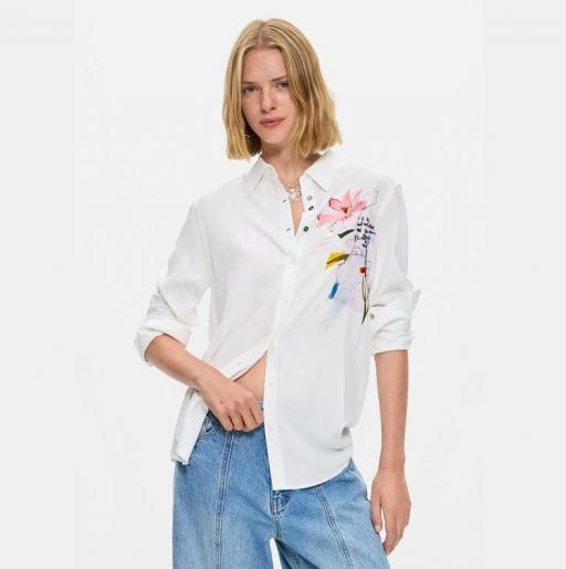 CAMISAS Y BLUSAS