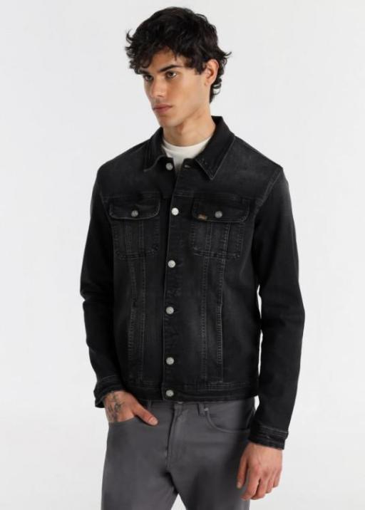 CHAQUETAS, CHALECOS Y ABRIGOS
