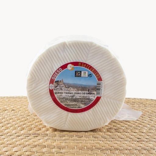 Queso tierno puro de cabra  1kg aprox.