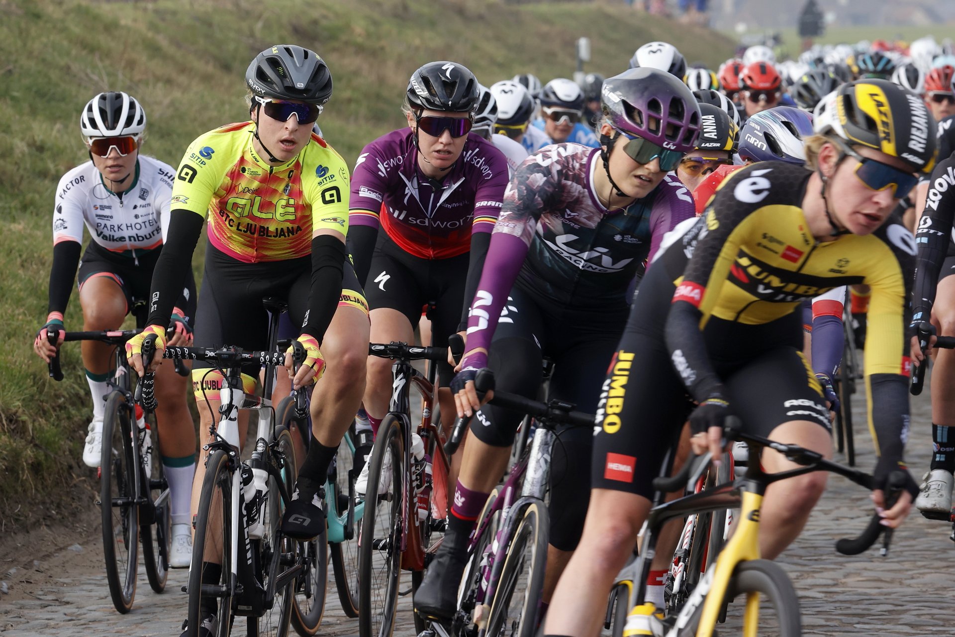 ANDALUCIA CHICAS 3.jpg