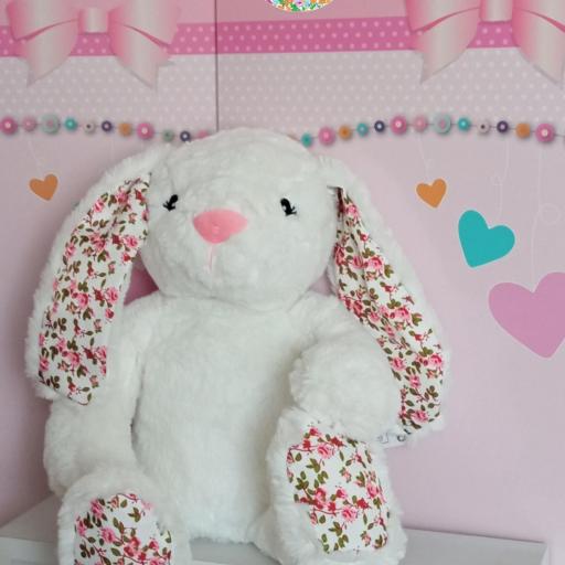 Conejita de peluche blanco "Liberty Rabbit" [1]