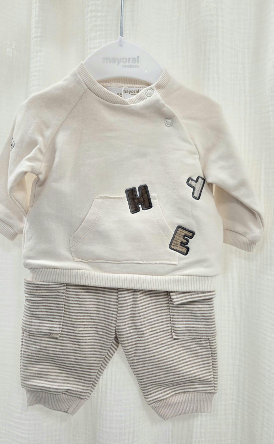 Conjunto Mayoral letras marrón