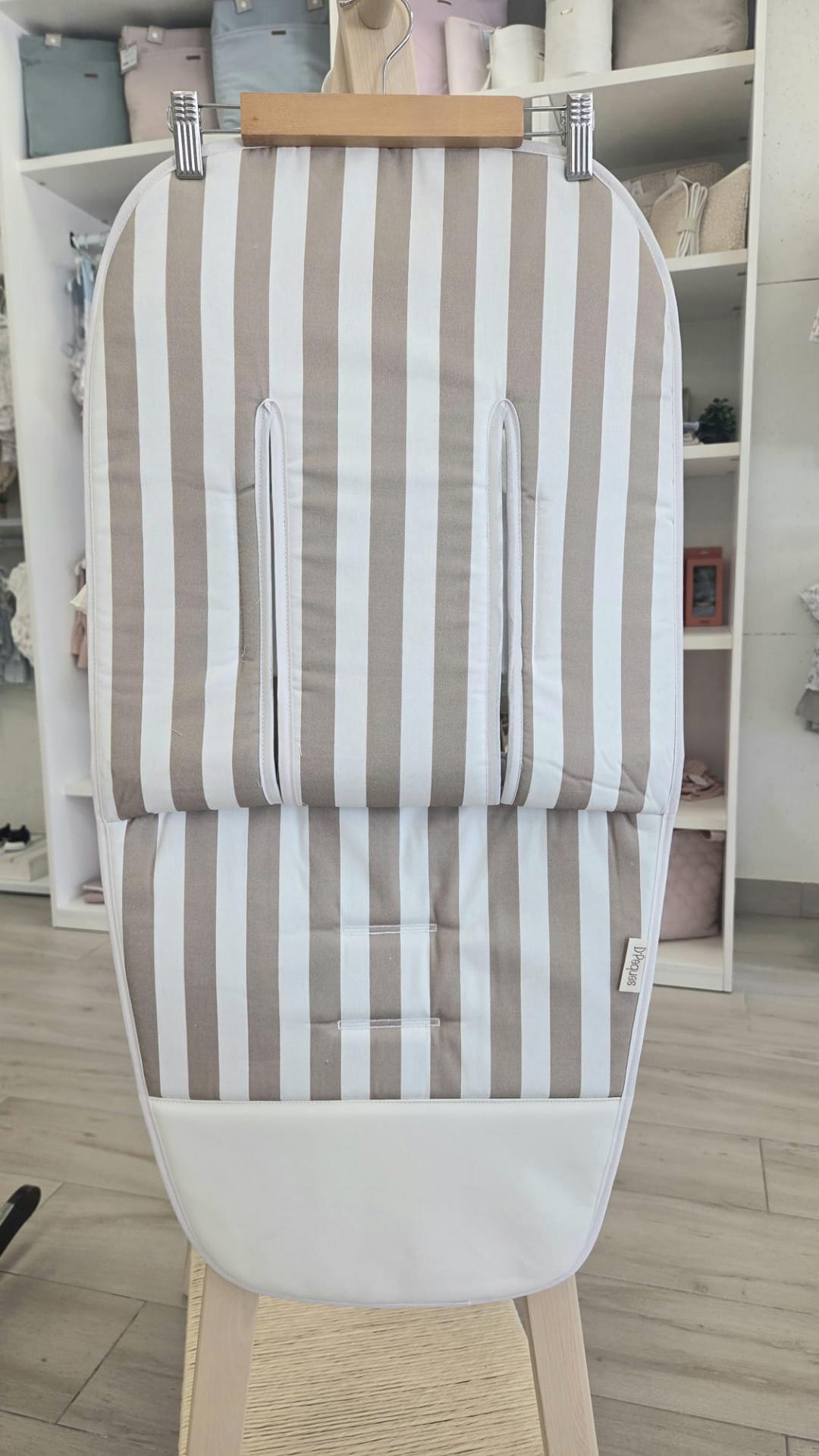 Colchoneta silla universal con pies polipiel Raya camel D´Peques
