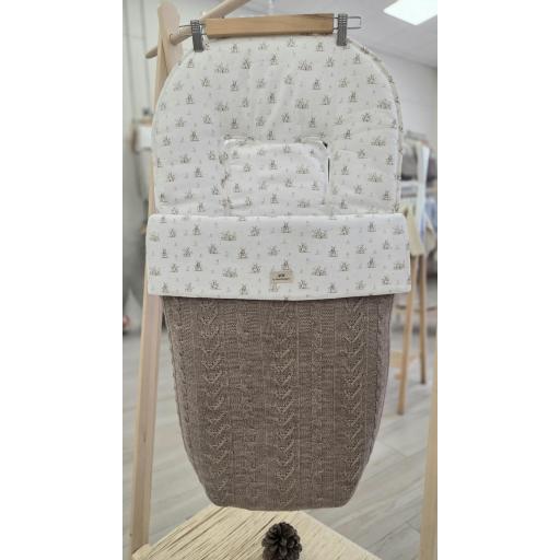 Saco silla universal conejitos marrón ACH