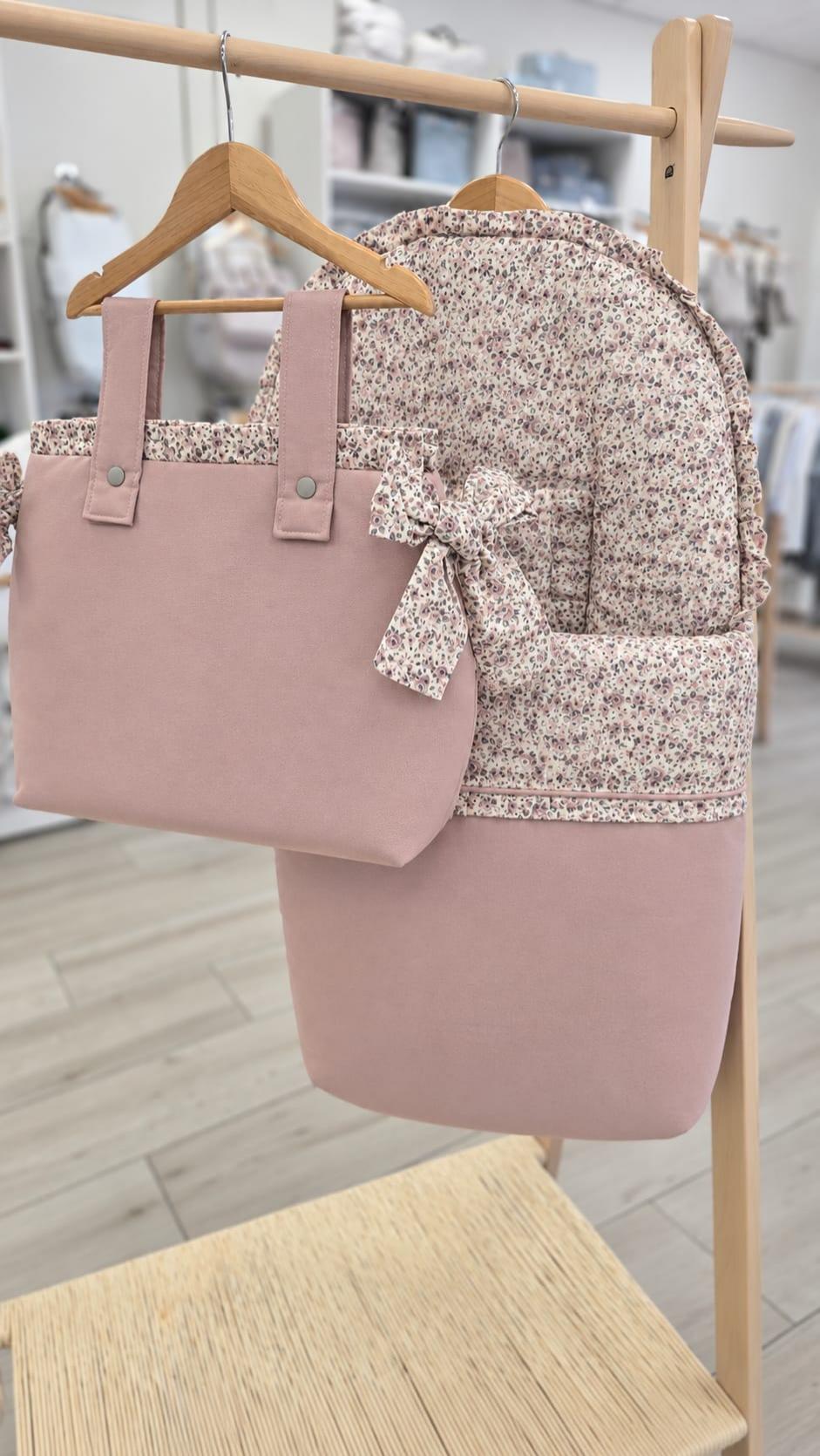 Conjunto saco silla universal con bolso flores rosa