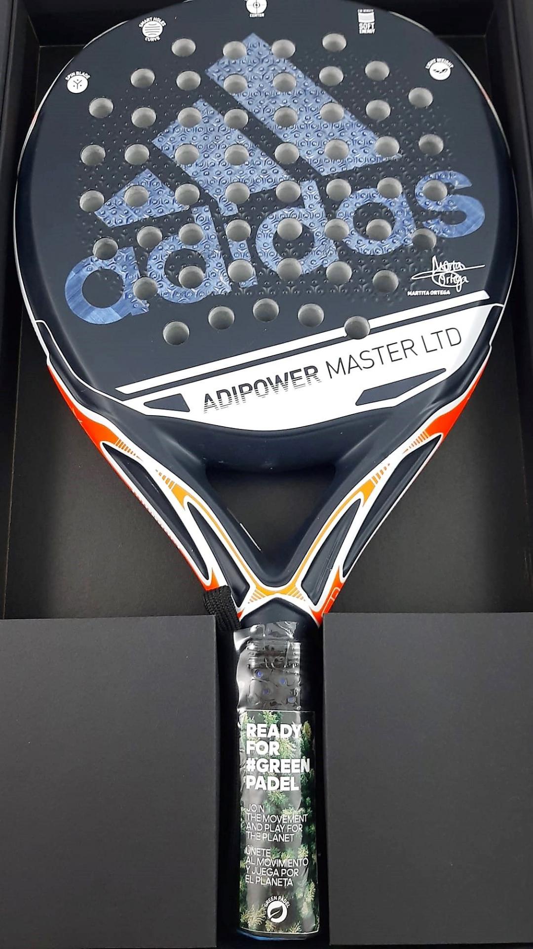 Adidas pala pádel Adipower Master LTD firmada por Martita Ortega