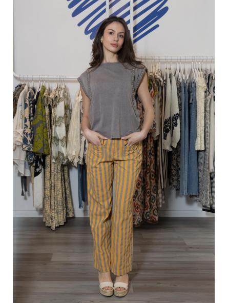 Camiseta Gris Desgastada Tachas [2]