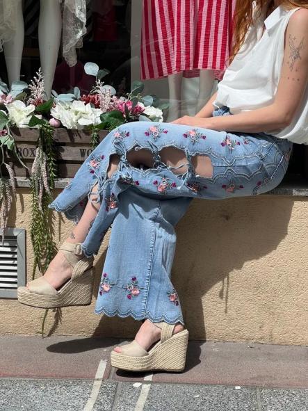 Denim Cut-Out Bordado [1]