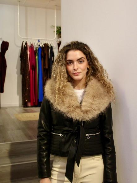 Biker Negra Pelo Beige