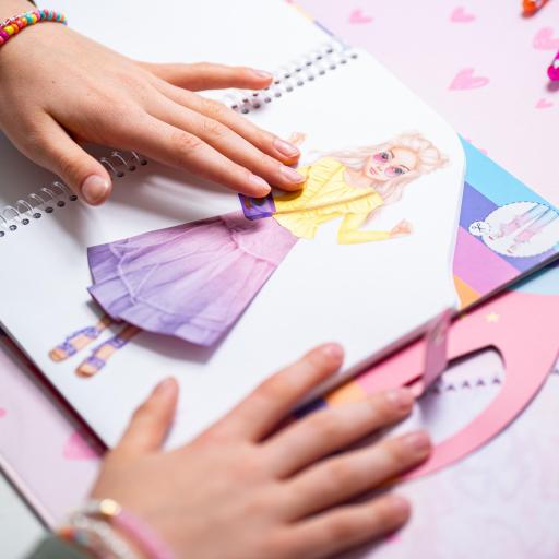 TOPMODEL CUADERNO MALETÍN DIBUJO Y MANUALIDADES COLLAGE DRESS ME UP [5]