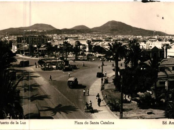 PUERTO DE LA LUZ. PLAZA DE SANTA CATALINA. ED. ARRIBAS Nº98