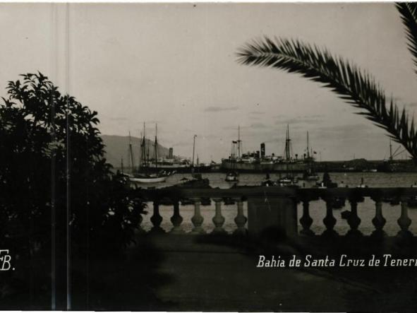 POSTAL ANTIGUA. BAHÍA DE SANTA CRUZ DE TENERIFE. FB