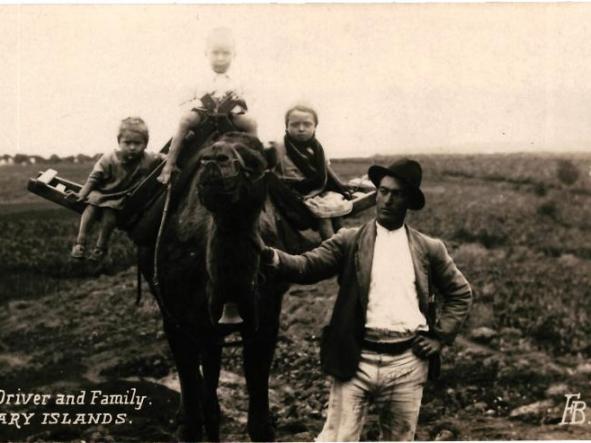 CANARY ISLANDS : Camel Driver and Family