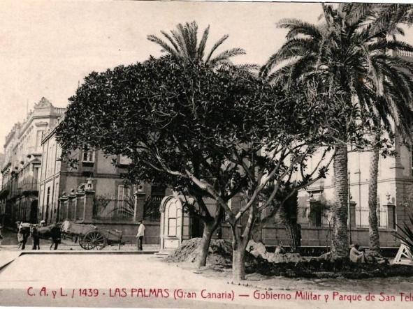POSTAL LAS PALMAS GRAN CANARIA , CANARIAS , GOBIERNO MILITAR Y PARQUE SAN TELMO , ORIGINAL , P77394