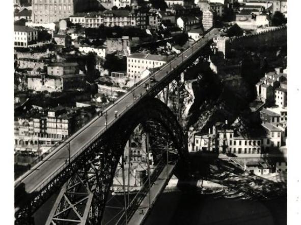 Porto. Portugal. Vista parcial e Ponte D. Luis
