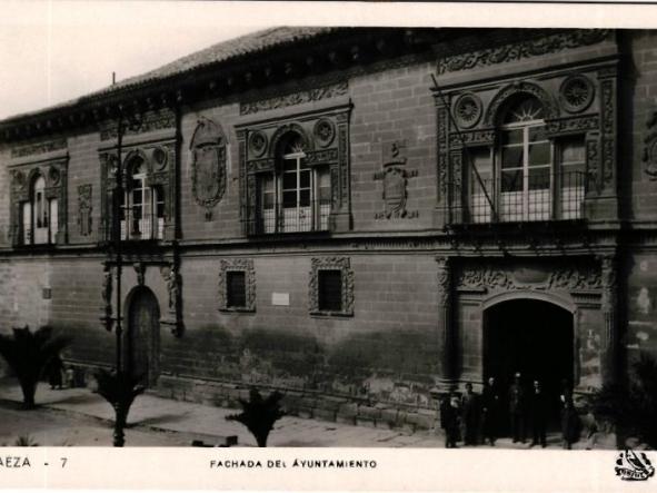 FACHADA DEL AYUNTAMIENTO - FOTO BAEZA - Nº 7 