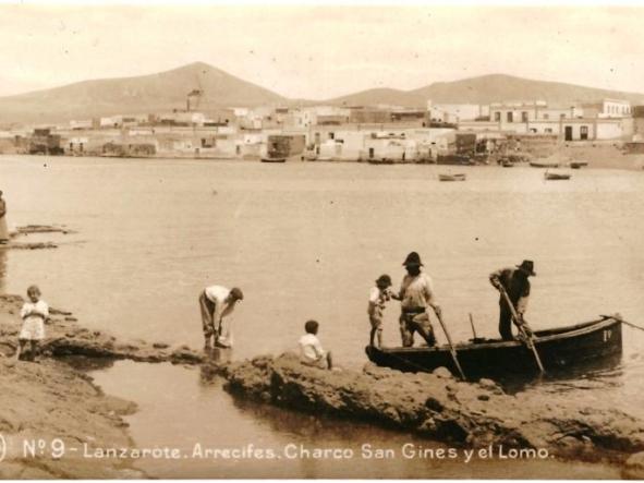 TARJETA POSTAL CHARCO SAN GINES Y EL LOMO -LANZAROTE - ARRECIFES- 