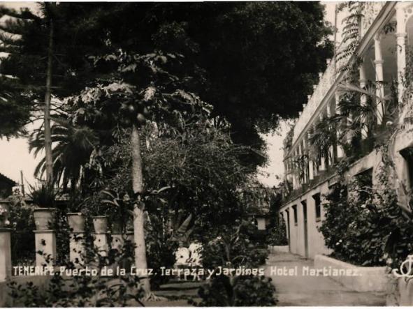 TARJETA POSTAL TERRAZA Y JARDINES HOTEL MARTIANEZ PUERTO DE LA CRUZ