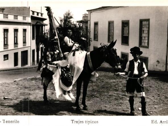 TENERIFE TRAJES TIPICOS ED. ARRIBAS Nº 67