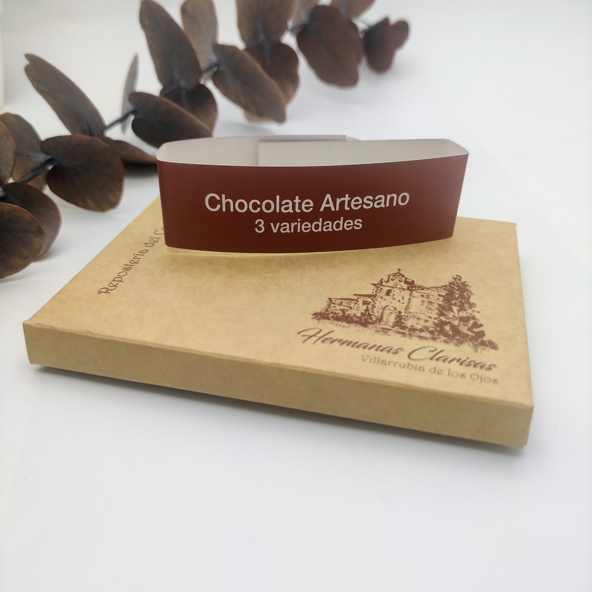 Chocolate caja pequeña de 80 g con tres tabletas, 4,50€ con banda personalizada_1.jpg