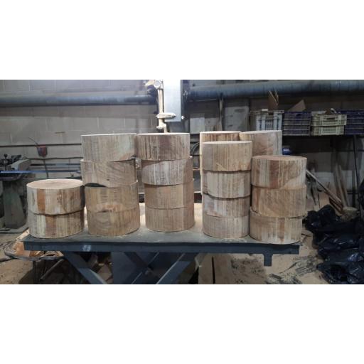 Ensaladera de Madera de Olivo 25 cm Hecha a Mano en España – Artesanal, Única Fabricada en España y Resistente para Frío y Caliente | 6 x 25 x 25 cm | Maderaolivo.com [6]