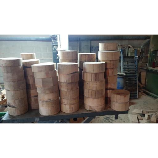 Ensaladera de Madera de Olivo, Artesanal Hecha a Mano en España - Elegancia Única y Sostenible para Servir Ensaladas con Estilo  9 x 21,5 cn [2]