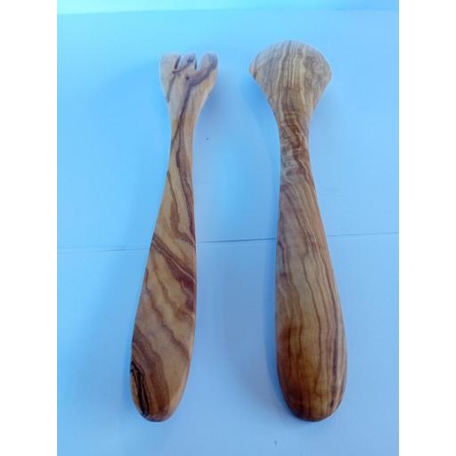 Juego comer unico en madera olivo artesanal hecho a mano sostenible y duradero