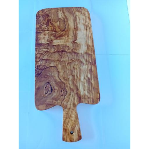 Tabla de Madera de Olivo Artesanal con Mango Grande – Antibacteriana, Ideal para Cortar Carnes, Verduras y Quesos, Hecha en España [4]