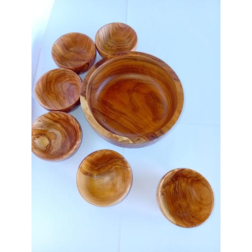 Set Artesanal de Madera de Olivo con Cuenco Grande y 6 Cuenquitos – Perfecto para Salsas y Aperitivos, Pieza Única Hecha a Mano [4]