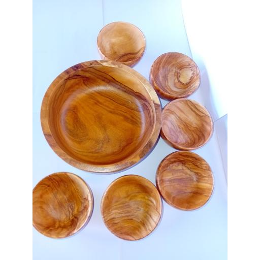 Set Artesanal de Madera de Olivo con Cuenco Grande y 6 Cuenquitos – Perfecto para Salsas y Aperitivos, Pieza Única Hecha a Mano [2]