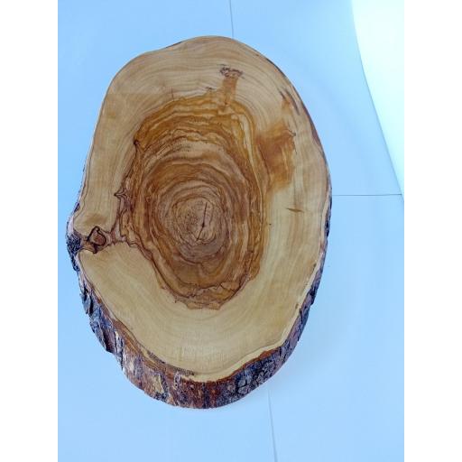 Tablas rusticas en madera olivo artesanal autenticidad y elegancia para la cocina