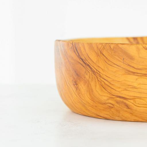 Ensaladera Extra Grande de Madera de Olivo 31 cm Hecha a Mano en España – Artesanal, Sostenible y Única de Maderaolivo.com, Resistente para Frío y Caliente | 9 x 31 x 31 cm [2]