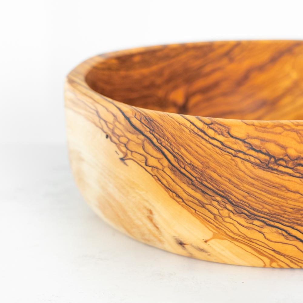 Ensaladera Extra Grande de Madera de Olivo 31 cm Hecha a Mano en España – Artesanal, Sostenible y Única de Maderaolivo.com, Resistente para Frío y Caliente | 9 x 31 x 31 cm