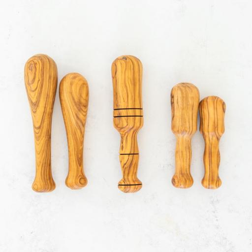 Mazo Pequeño para Mortero de Madera de Olivo – Artesanal, Hecho a Mano y Duradero | Maderaolivo.com [1]
