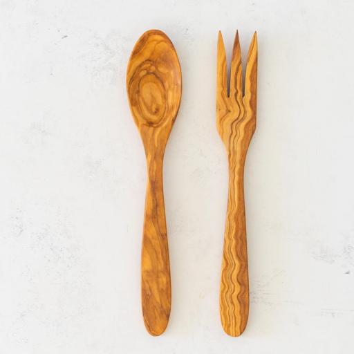Mejor set de utensilios de cocina en madera de olivo – precio final 53,82 € con transporte gratis [1]