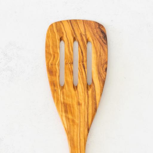 Mejor set de utensilios de cocina en madera de olivo – precio final 53,82 € con transporte gratis [3]